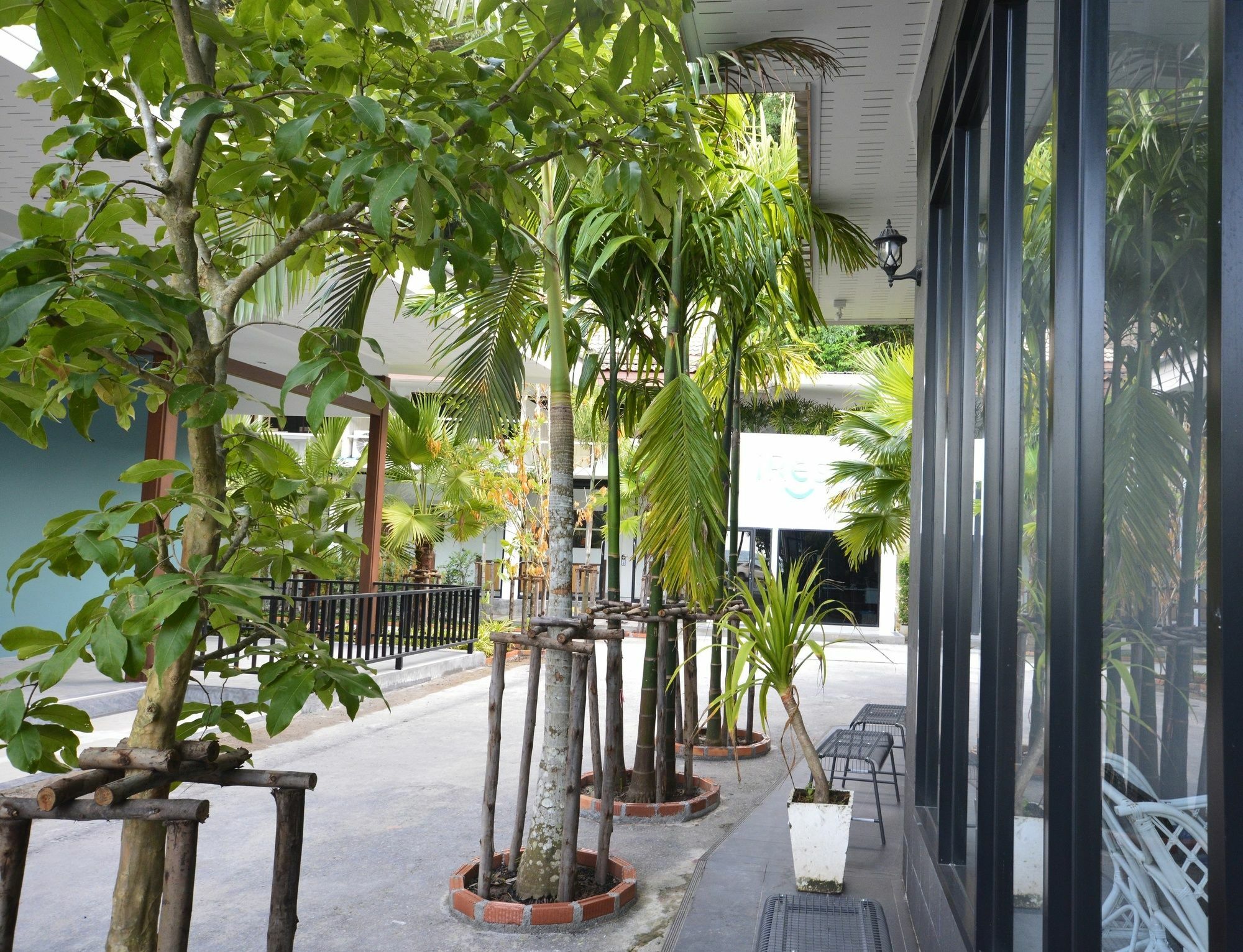 Irest Ao Nang Seafront Hostel Εξωτερικό φωτογραφία